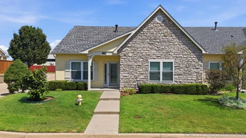 8401 E 74th Place