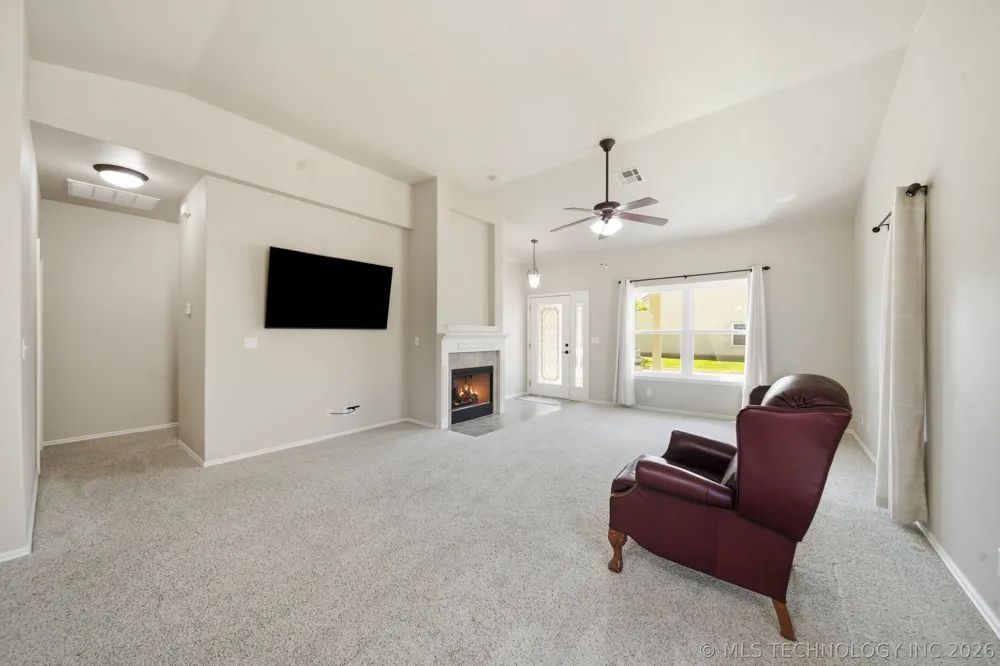 8401 E 74th Place Tulsa, OK 74133