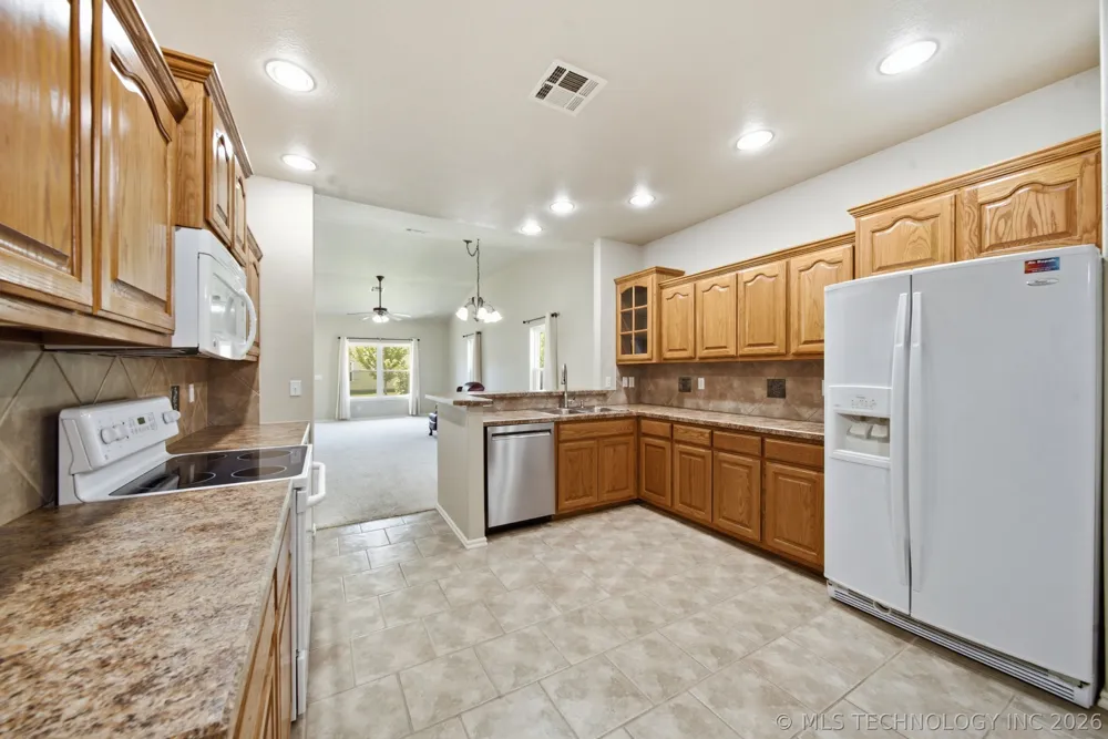 8401 E 74th Place Tulsa, OK 74133