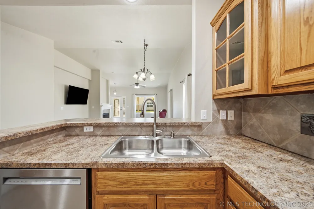 8401 E 74th Place Tulsa, OK 74133