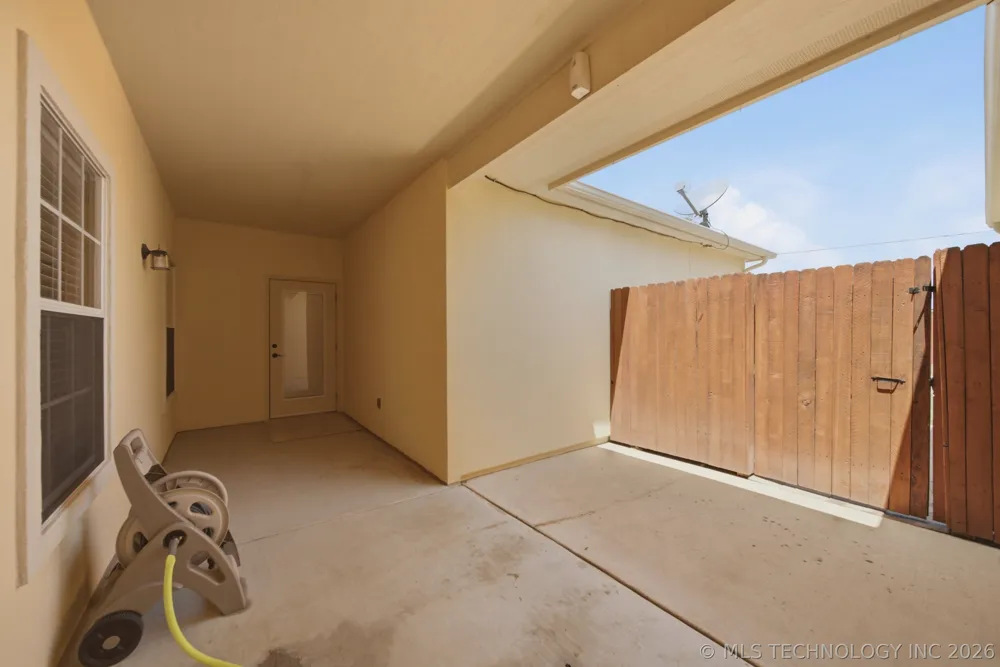 8401 E 74th Place Tulsa, OK 74133