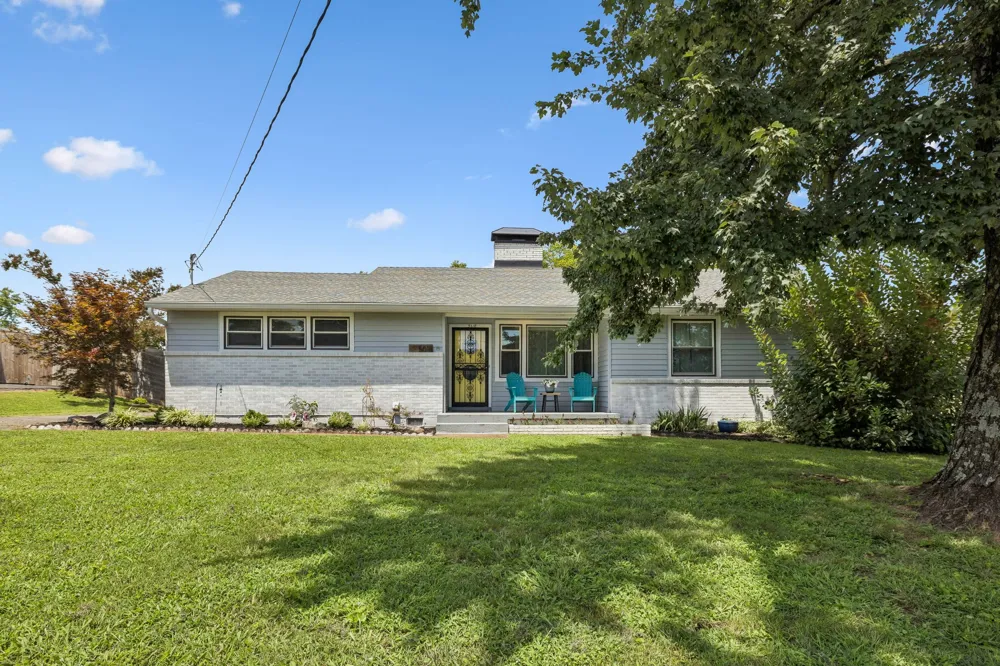 5018 Bonnahill Dr Hermitage, TN 37076