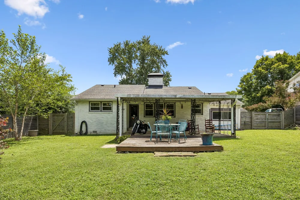5018 Bonnahill Dr Hermitage, TN 37076