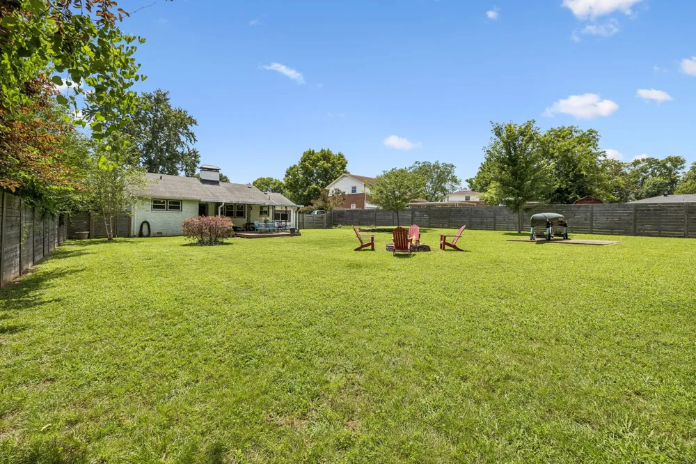 5018 Bonnahill Dr Hermitage, TN 37076