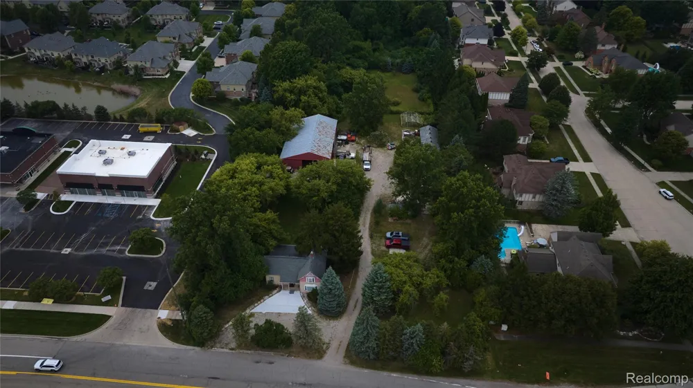 53303 Hayes Road Shelby Charter Township, MI 48315