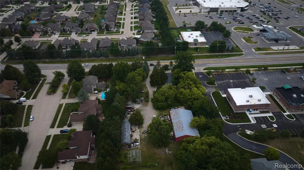53303 Hayes Road Shelby Charter Township, MI 48315