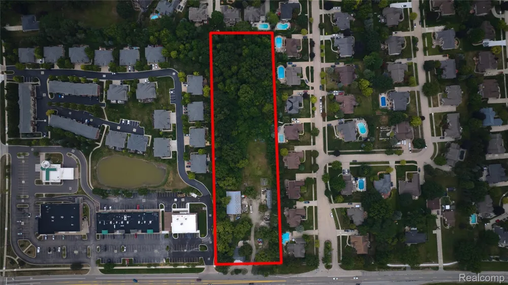 53303 Hayes Road Shelby Charter Township, MI 48315