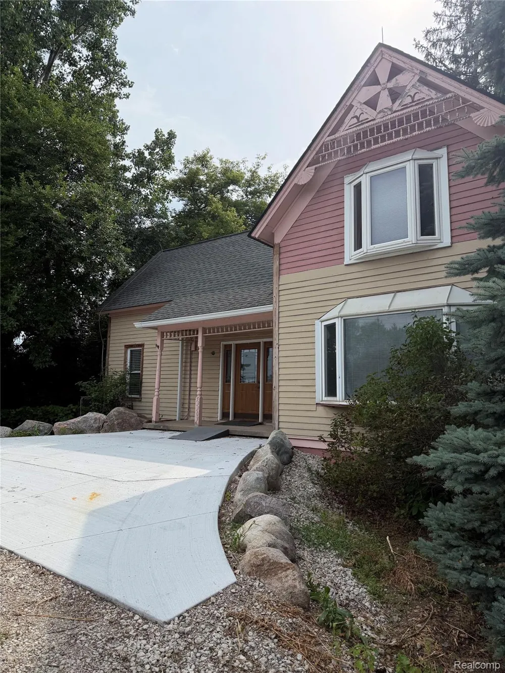 53303 Hayes Road Shelby Charter Township, MI 48315