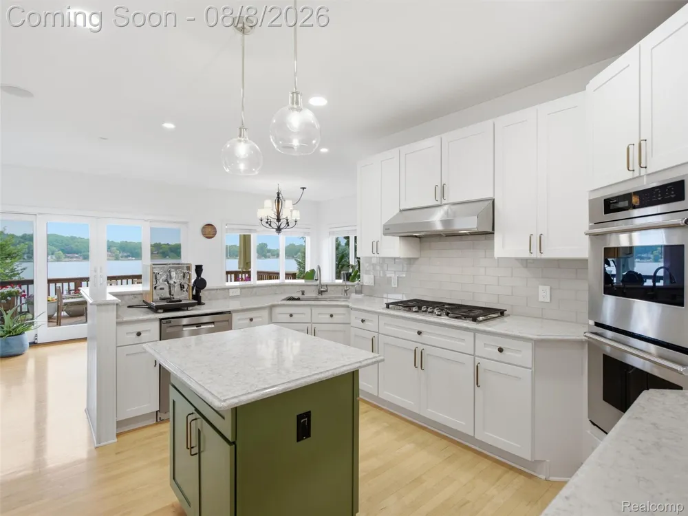 16147 Meredith Court Fenton Charter Township, MI 48451