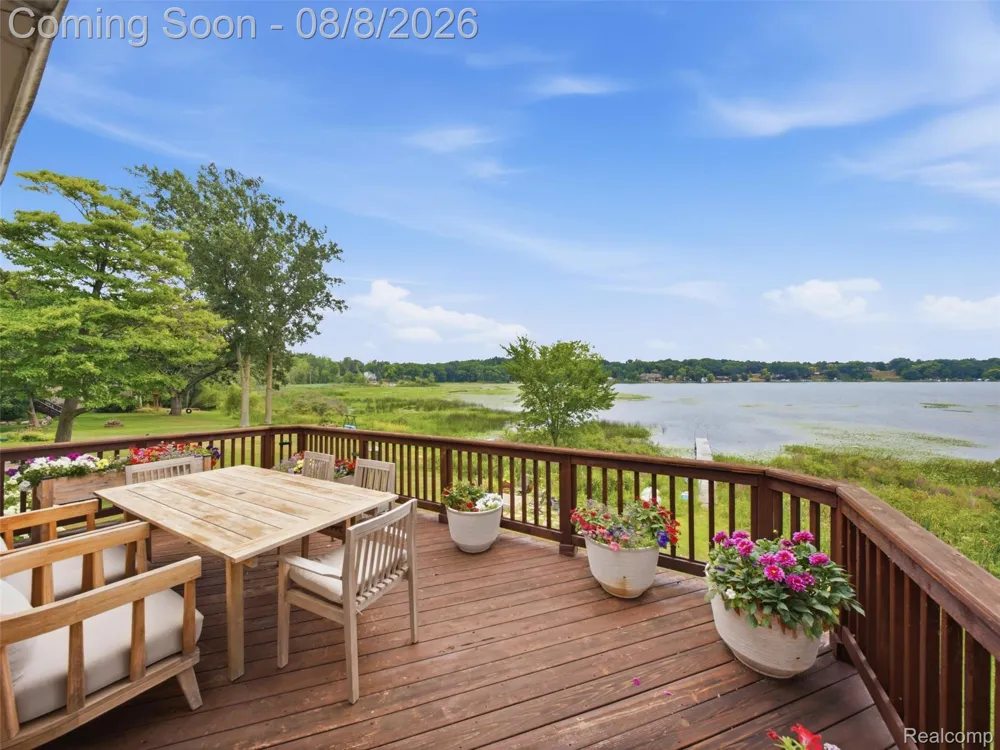 16147 Meredith Court Fenton Charter Township, MI 48451
