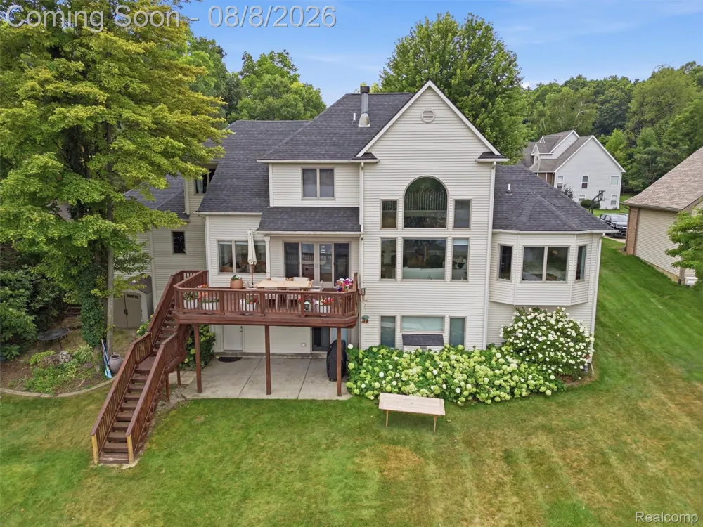 16147 Meredith Court Fenton Charter Township, MI 48451