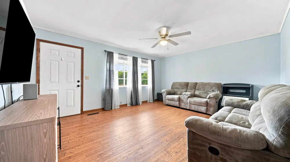 132 County Road 738 Riceville, TN 37370