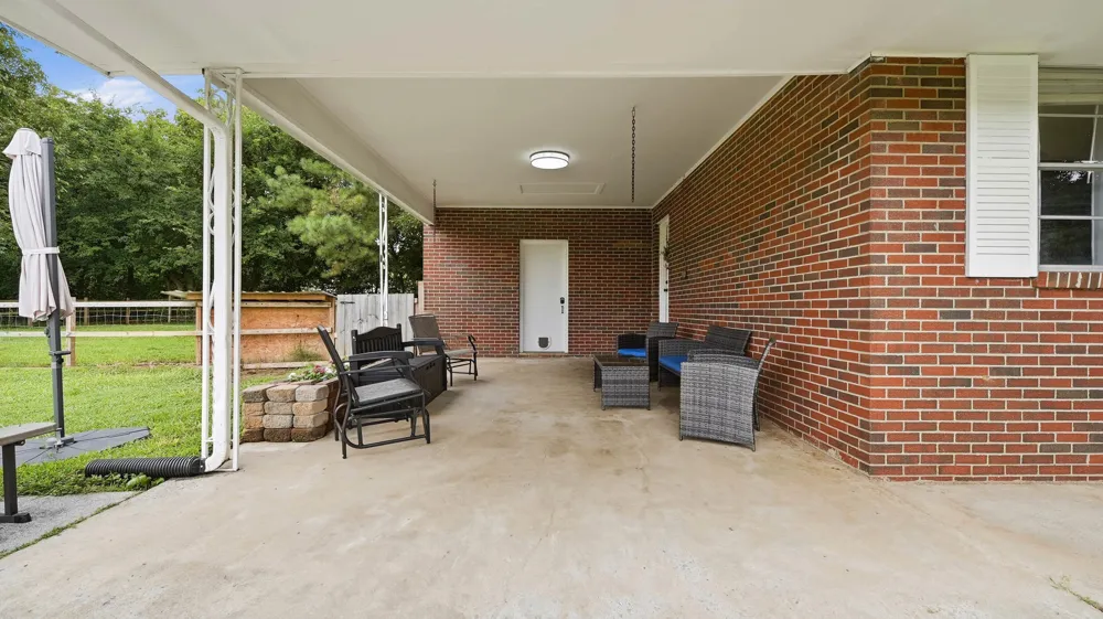 132 County Road 738 Riceville, TN 37370