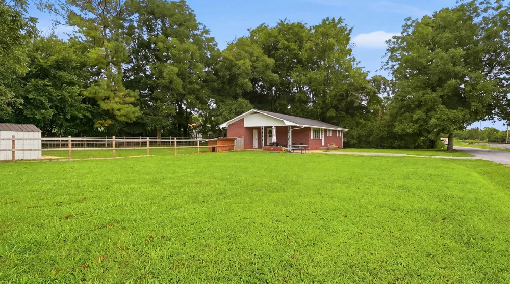 132 County Road 738 Riceville, TN 37370