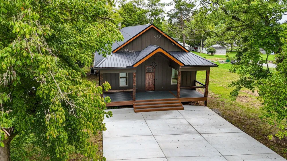 107 Locust Avenue South Pittsburg, TN 37380