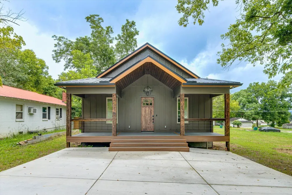 107 Locust Avenue South Pittsburg, TN 37380