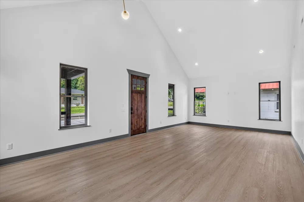 107 Locust Avenue South Pittsburg, TN 37380