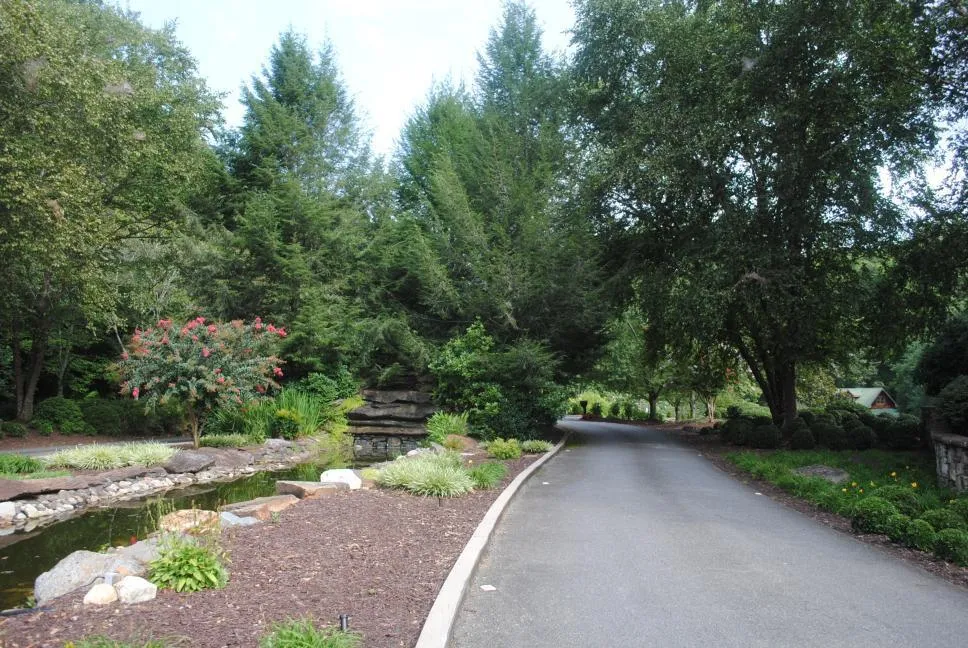 1368 Mtn Creek Hollow Drive Talking Rock, GA 30175