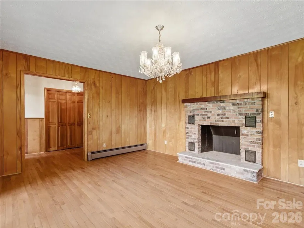 235 Rolling Ridge Loop Burnsville, NC 28714