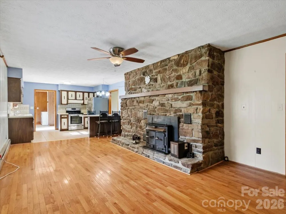 235 Rolling Ridge Loop Burnsville, NC 28714