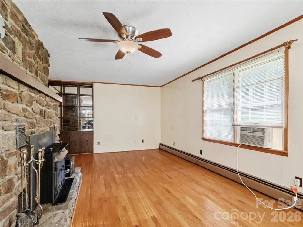 235 Rolling Ridge Loop Burnsville, NC 28714