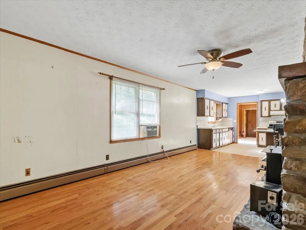 235 Rolling Ridge Loop Burnsville, NC 28714
