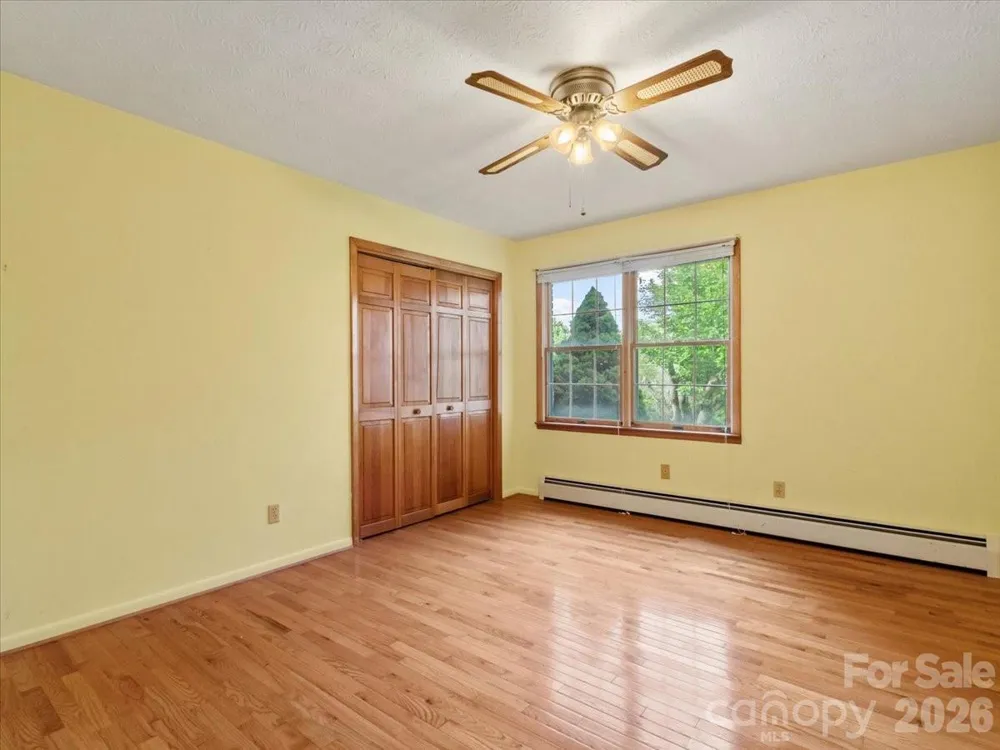 235 Rolling Ridge Loop Burnsville, NC 28714