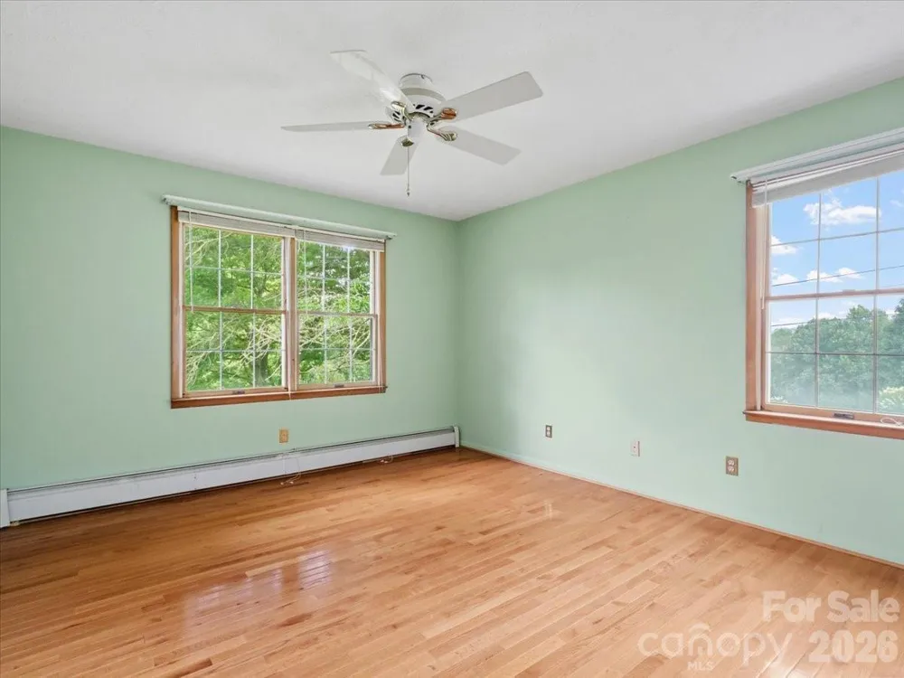 235 Rolling Ridge Loop Burnsville, NC 28714