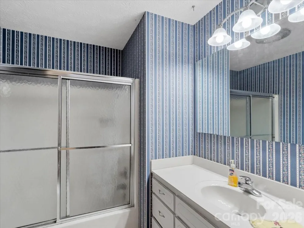 235 Rolling Ridge Loop Burnsville, NC 28714