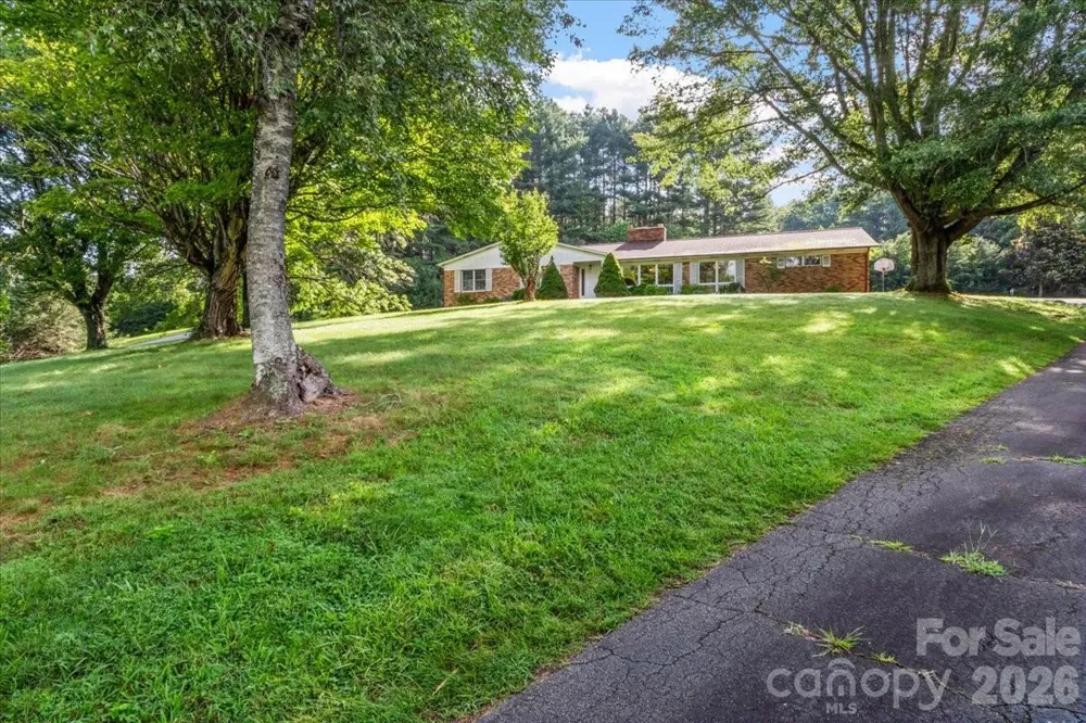 235 Rolling Ridge Loop Burnsville, NC 28714