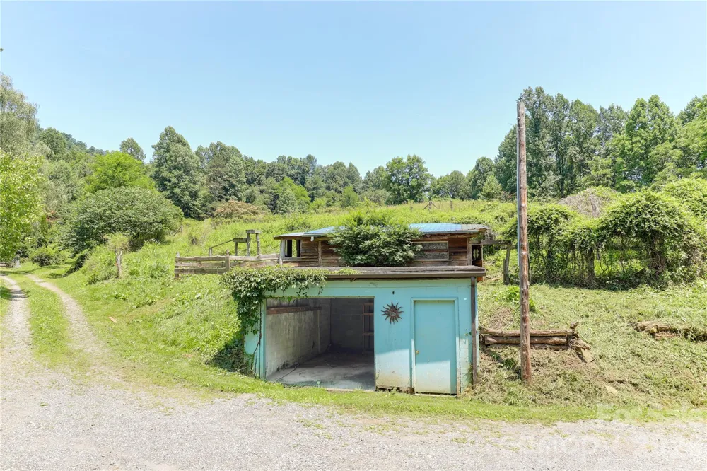 435 Mountain Cove Road Marshall, NC 28753