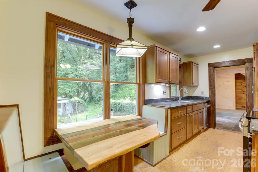 435 Mountain Cove Road Marshall, NC 28753