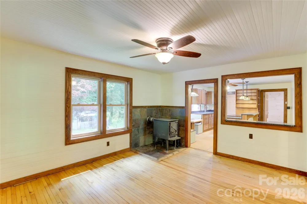 435 Mountain Cove Road Marshall, NC 28753