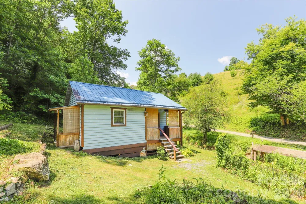 435 Mountain Cove Road Marshall, NC 28753