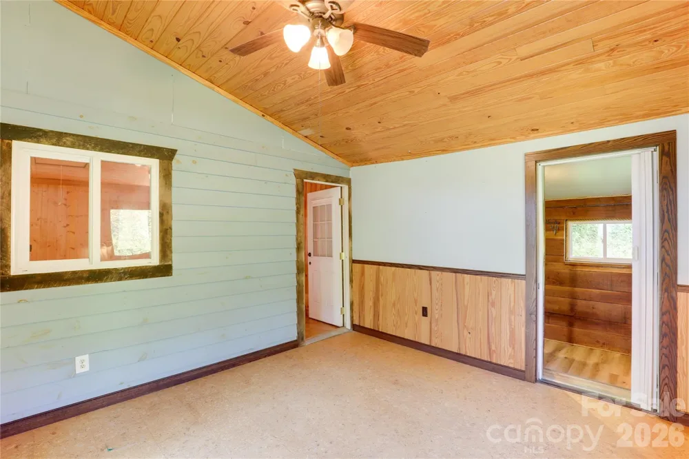 435 Mountain Cove Road Marshall, NC 28753