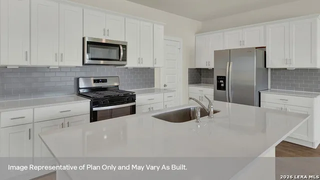383 Kolbo Crossing Cove Lockhart, TX 78644