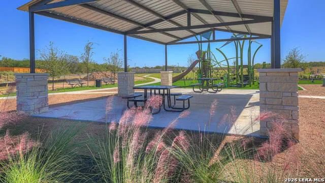 300 Windflower Cove Luling, TX 78648
