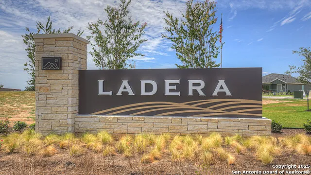 300 Windflower Cove Luling, TX 78648