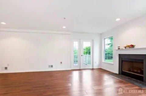 106 Chariot Court