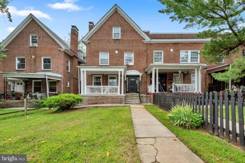 3800 GREENMOUNT AVENUE #4