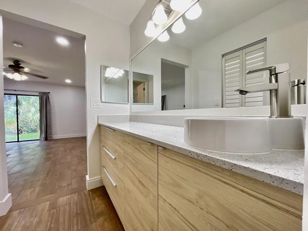 3948 NW 77TH AVENUE #3948 Davie, FL 33024