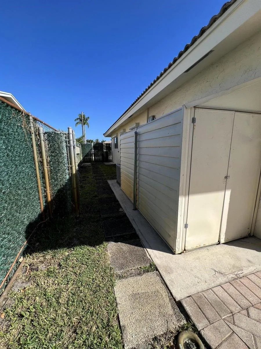 499 W Conference Drive Boca Raton, FL 33486