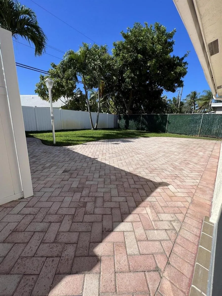 499 W Conference Drive Boca Raton, FL 33486