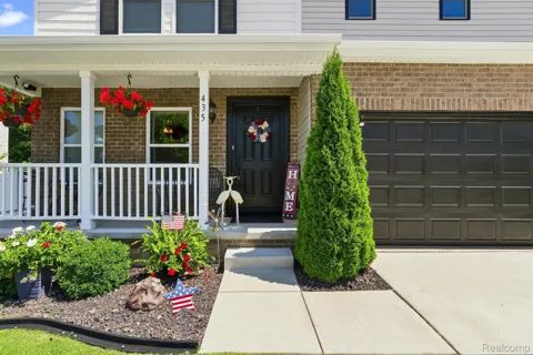 435 Old Farm Lane