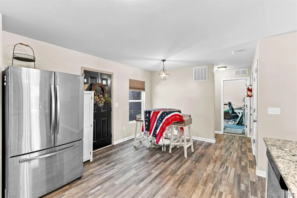 435 Old Farm Lane Lapeer City, MI 48446