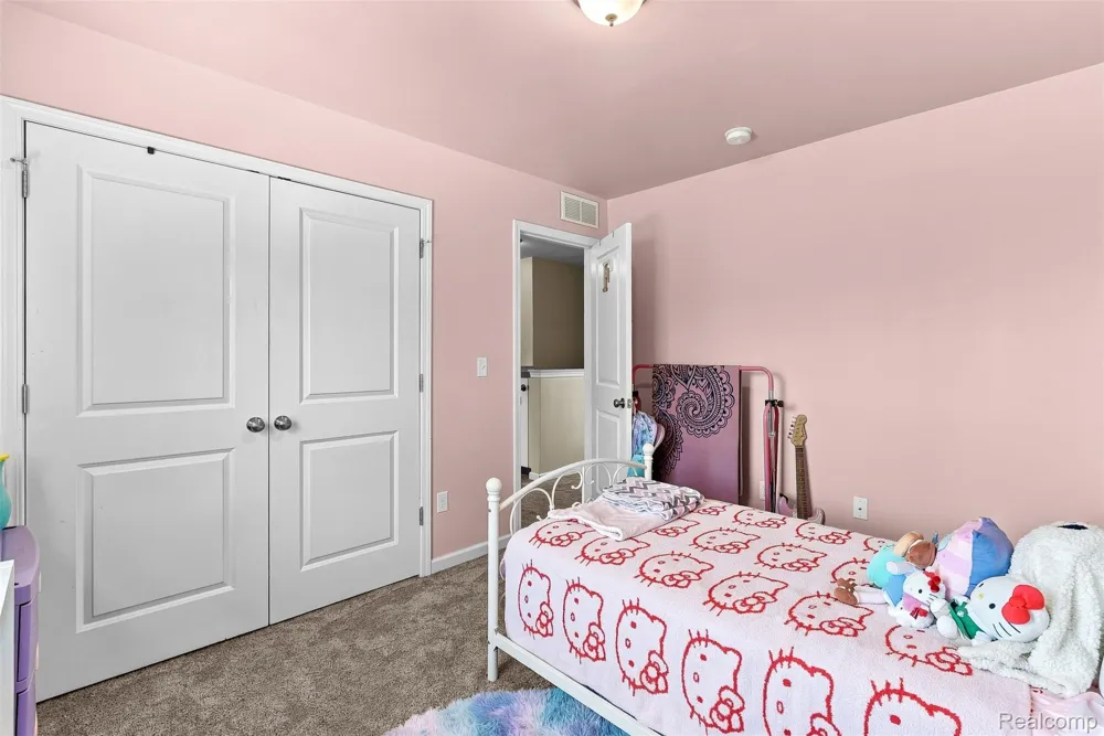 435 Old Farm Lane Lapeer City, MI 48446