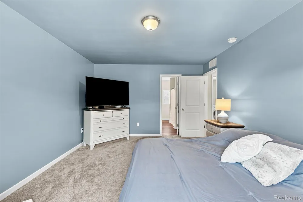 435 Old Farm Lane Lapeer City, MI 48446