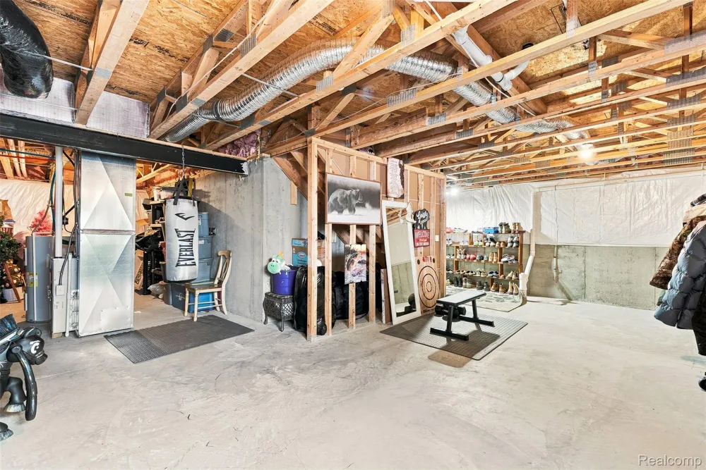 435 Old Farm Lane Lapeer City, MI 48446