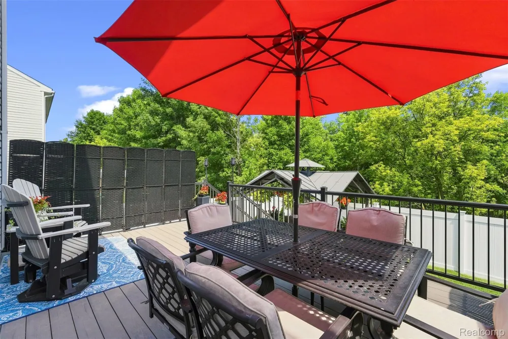 435 Old Farm Lane Lapeer City, MI 48446