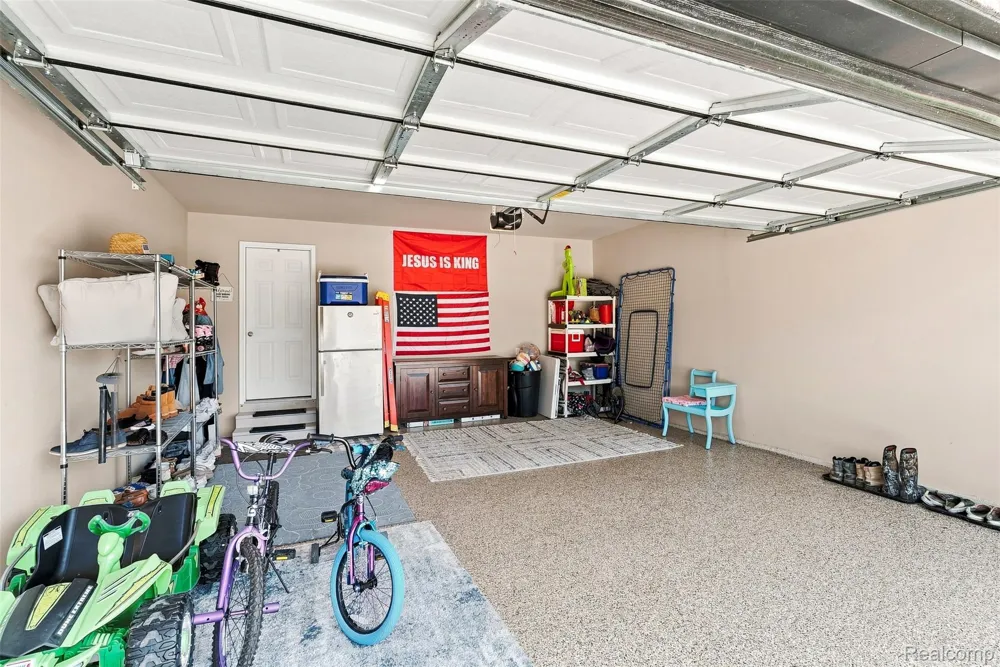 435 Old Farm Lane Lapeer City, MI 48446